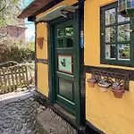 6 Person In Glesborg